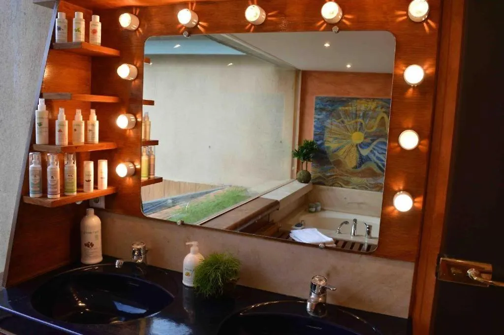 Casa Marta : Suites, Terrasses Et Vue Panoramique Tournon-sur-Rhone 3*,  France