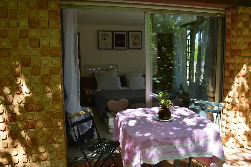 Bed & Breakfast Casa Marta : Suites, Terrasses Et Vue Panoramique Tournon-sur-Rhone